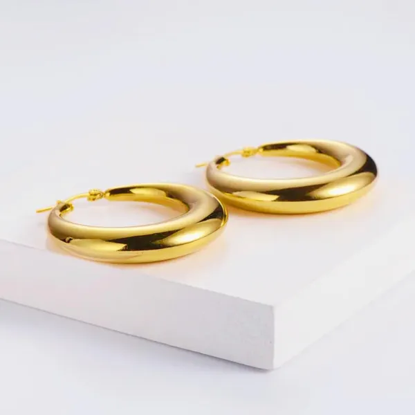 Half_Moon_Golden_Hoop_Earrings
