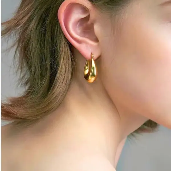 Half_Moon_Golden_Hoop_Earrings