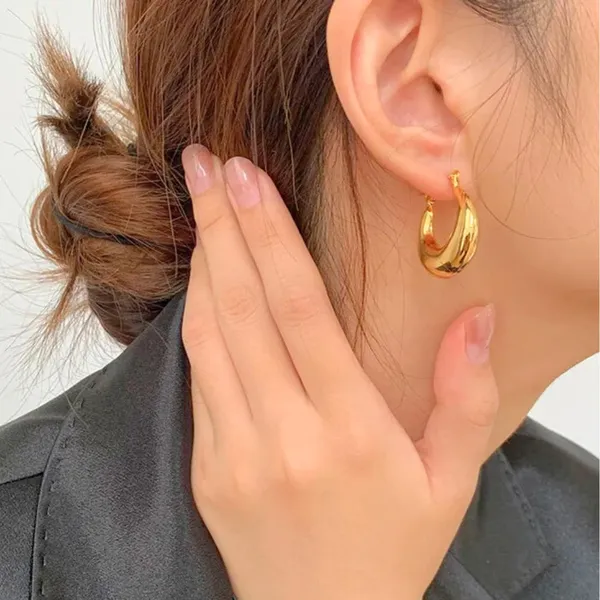 Half_Moon_Golden_Hoop_Earrings