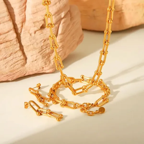Bold_Link_Dangle_Drop_Earrings