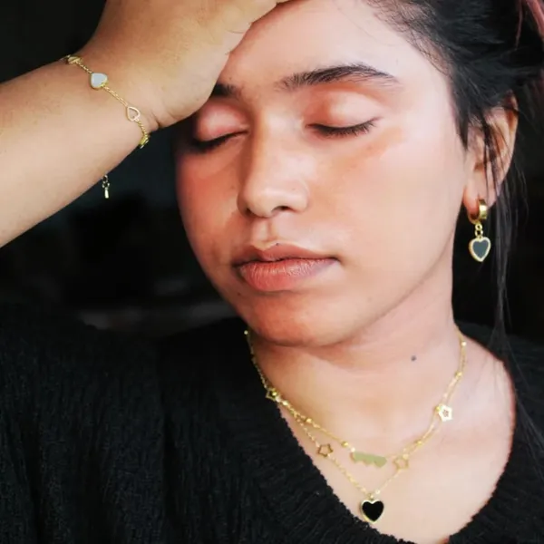 Black_Heart_Dangle_Drop_Earrings