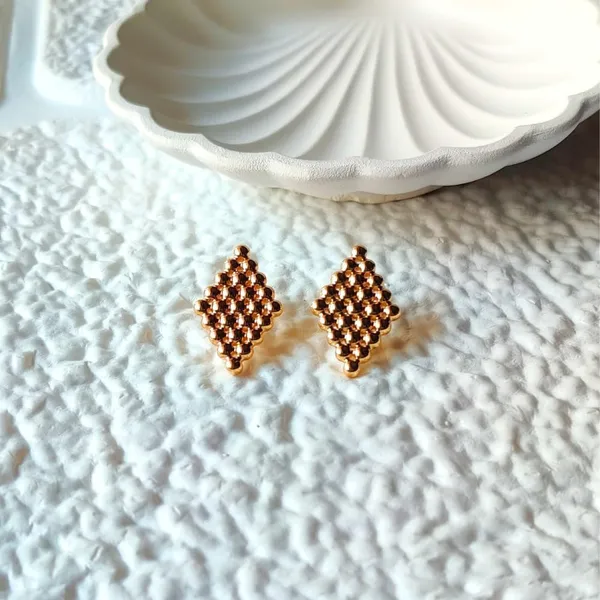 Rhombus_Beaded_Stud_Earrings