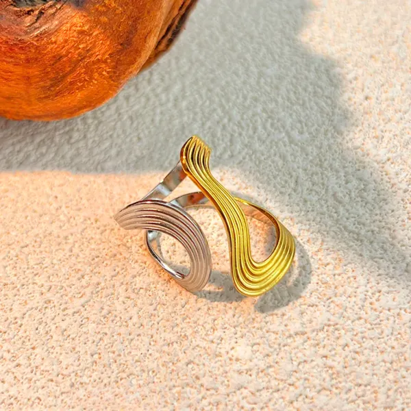 Super_Bold_Dual_Tone_Wavy_Ring