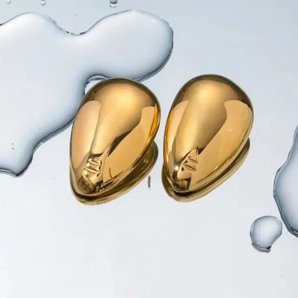 Bold_Teardrop_Stud_Earrings