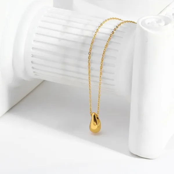 Tiny_Teardrop_Pendant_Necklace
