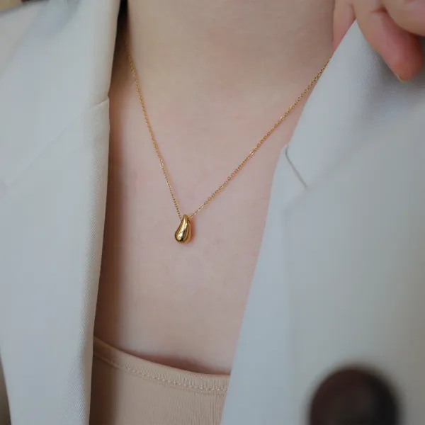 Tiny_Teardrop_Pendant_Necklace