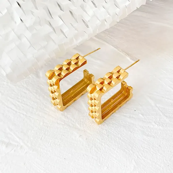 Geometric_Textured_Square_Hoop_Earrings