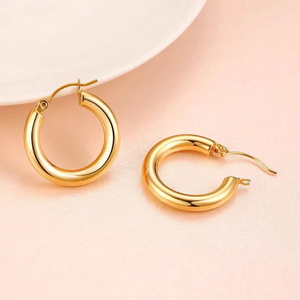 Classic_Round_Hoop_Earrings
