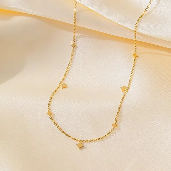 Tiny_Clover_Charms_Necklace