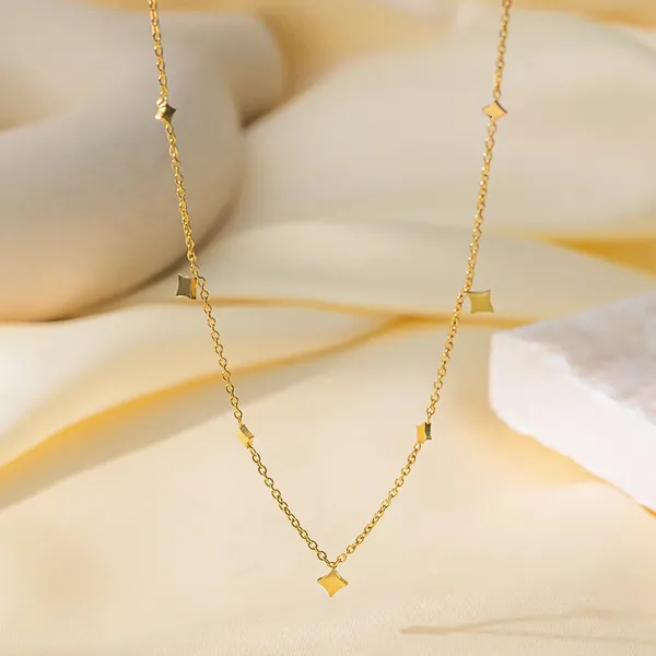 Tiny_Clover_Charms_Necklace