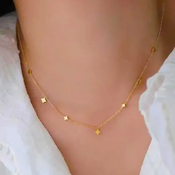 Tiny_Clover_Charms_Necklace