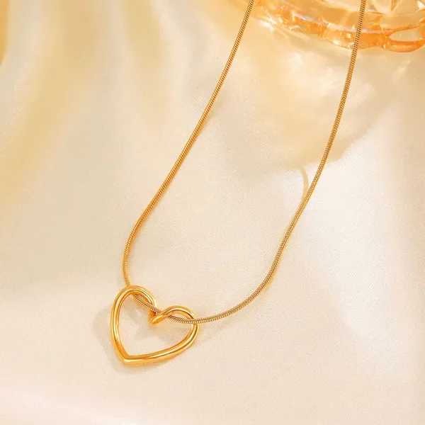 Open_Heart_Pendant_Necklace