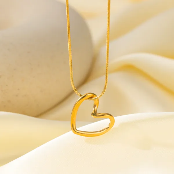 Open_Heart_Pendant_Necklace