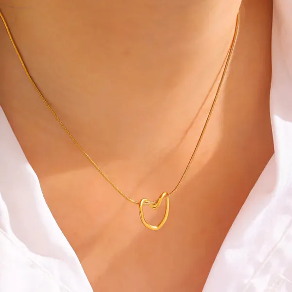 Open_Heart_Pendant_Necklace