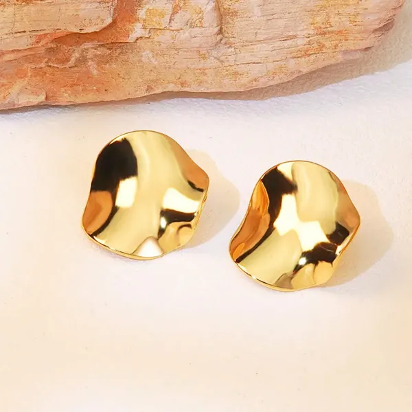 Curved_Round_Stud_Earrings