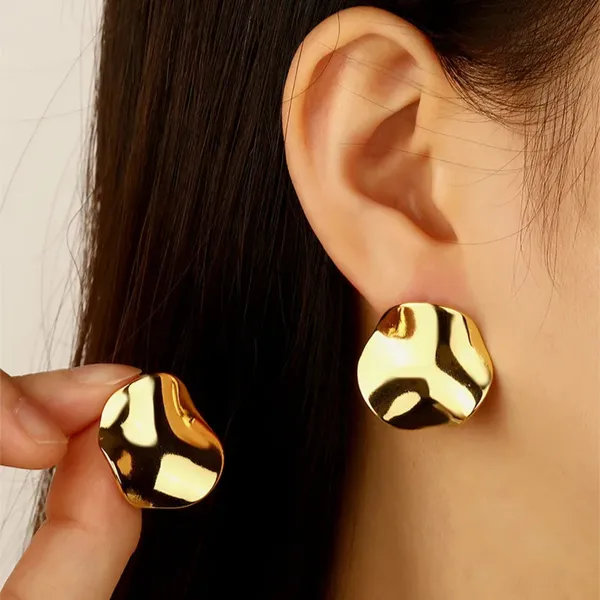 Curved_Round_Stud_Earrings