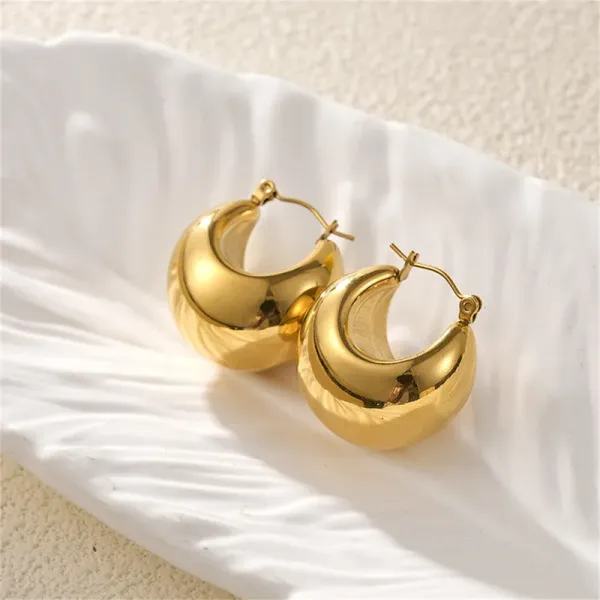 Golden_Chunky_Hoop_Earrings