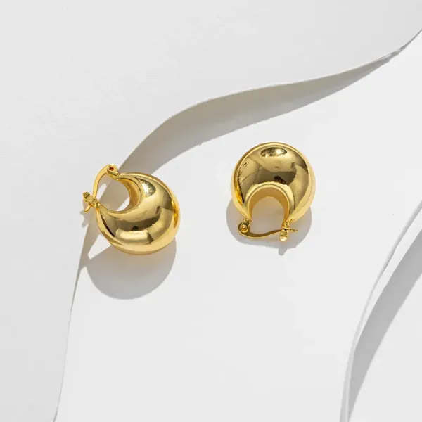 Golden_Chunky_Hoop_Earrings