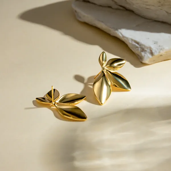 Leaf_Bold_Stud_Earrings