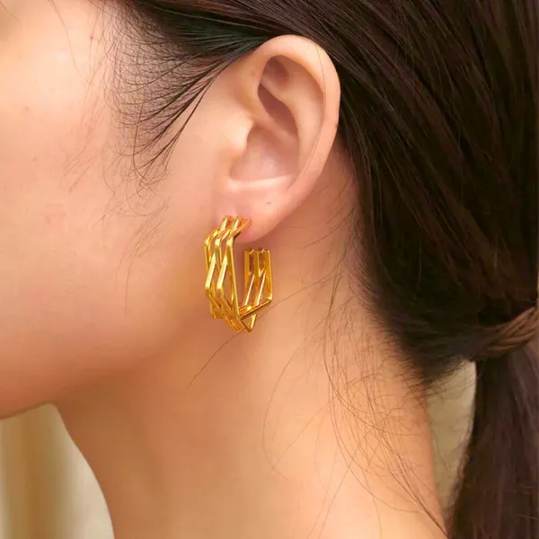 Geometric_Textured_C_Hoop_Earrings