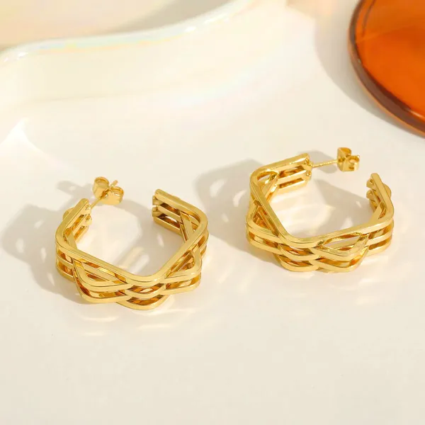 Geometric_Textured_C_Hoop_Earrings