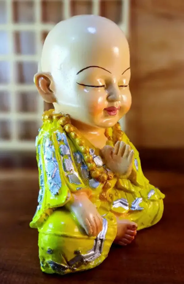Multicolor_Resin_Premium_&_Elegant_Handicraft_&_Artifact_Showpiece