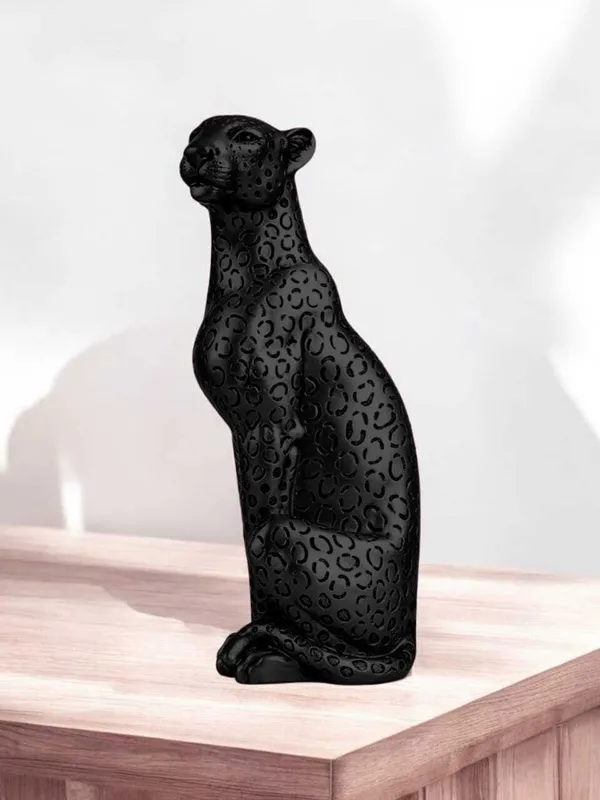 Black_Resin_Premium_&_Elegant_Handicraft_&_Artifact_Showpiece