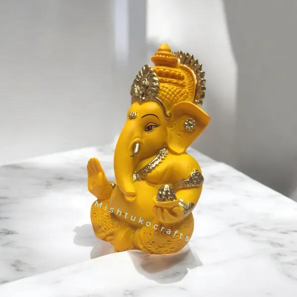 Yellow_Resin_Premium_&_Elegant_Ganesha_Statue
