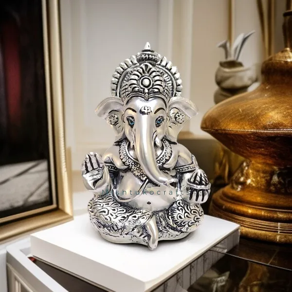 Silver_Resin_Premium_&_Elegant_Ganesha_Statue