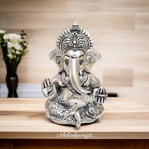 Silver_Resin_Premium_&_Elegant_Ganesha_Statue