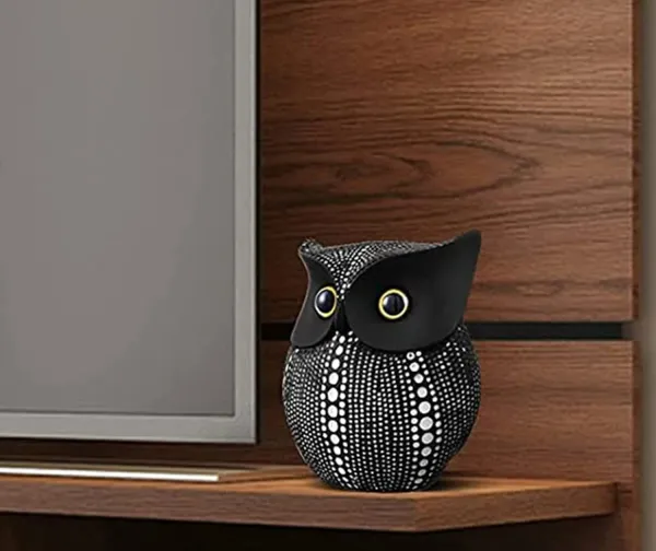 Black_Resin_Premium_&_Elegant_Handicraft_&_Artifact_Showpiece