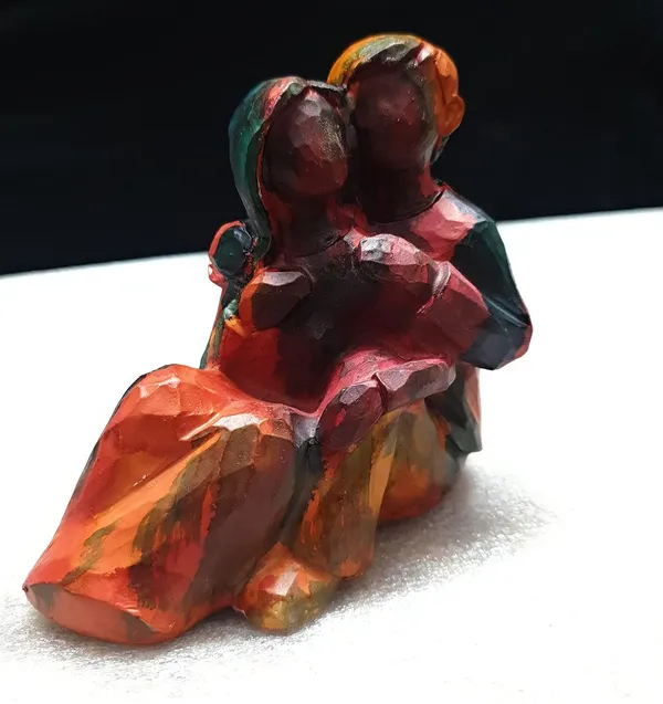 Multicolor_Resin_Premium_&_Elegant_Couple_Statue