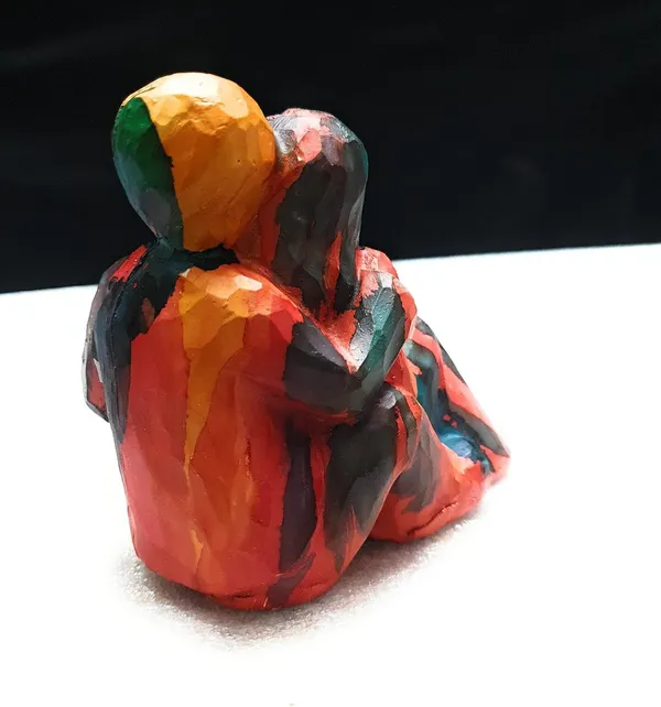 Multicolor_Resin_Premium_&_Elegant_Couple_Statue