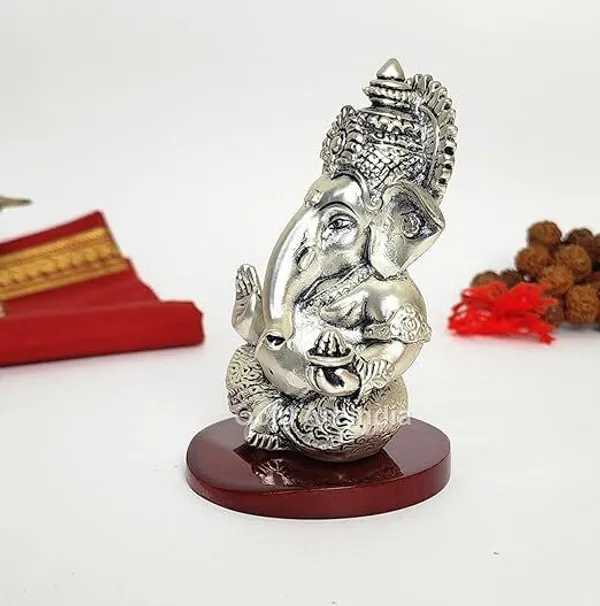 Silver_Resin_Premium_&_Elegant_Ganesha_Statue