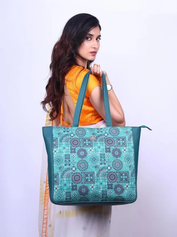 Multicolor_Mirage_Big_Tote_Bag_-_Stylish_&_Functional_Handcrafted_Jute_Shoulder_Bag_For_Mothers_&_Office_Use