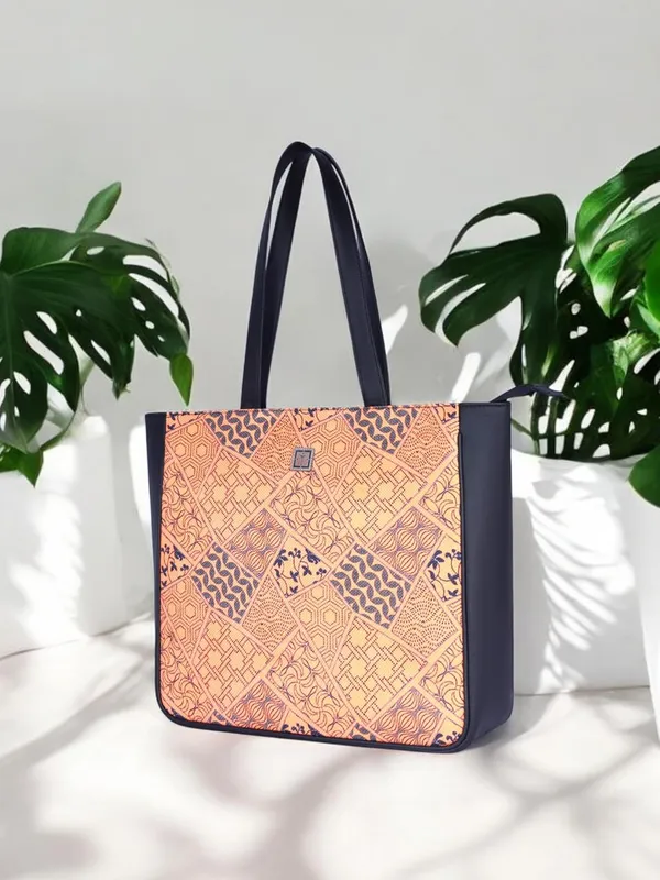Multicolor_Mirage_Big_Tote_Bag_-_Stylish_&_Functional_Handcrafted_Jute_Shoulder_Bag_For_Mothers_&_Office_Use