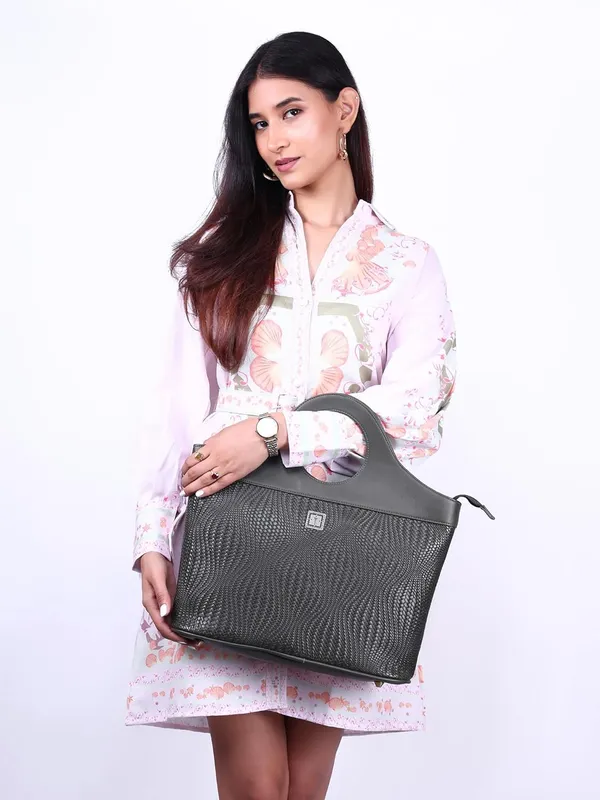 Midnight_Basket_Women_Handcrafted_Designer_Handbag_For_Women_With_Adjustable_And_Detachable_Sling_Strap_|_Vegan_Leather_Handbag_|_Perfect_For_Everyday_Office_(Midnight_Basket)