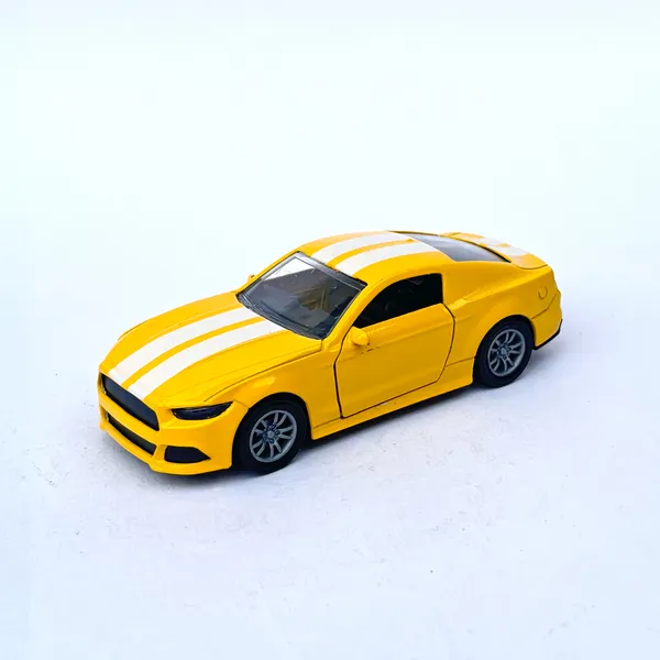Diecast_Model_Car_1:32_Scale_Model_Mustang_GT_Sports_Metal_Alloy_Car_with_Pullback_and_Open_Doors_Toy_car_for_Kids_Adults_Collectible_and_Gift_(Yellow))