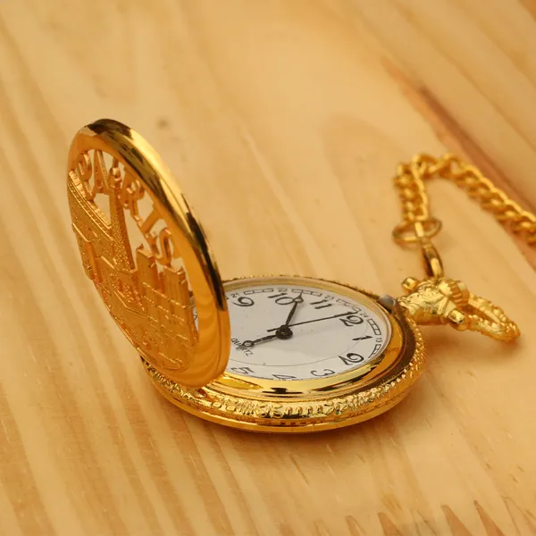 Antique_Classic_Locomotive_Golden_Watch_Bronze_Vintage_Quartz_Pocket_With_Chain