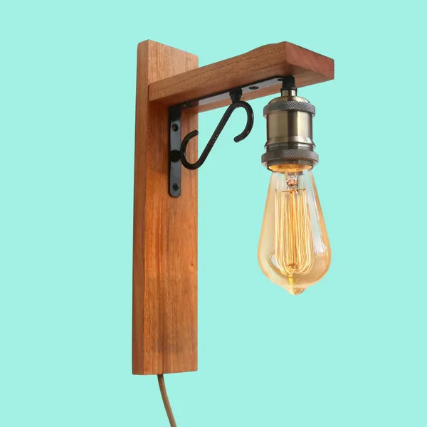Light_Brown_Wood_Wall_Bulb_Lamp__Soft-tone_wood_lamp_with_modern_vibe