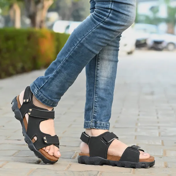 Black_Synthetic_Casual_Sandal_For_Men