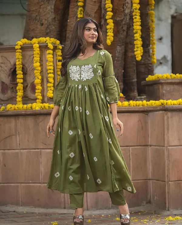Green_Premium_Regular_Fit_Cotton_A_Line_Kurti_Set_For_Women