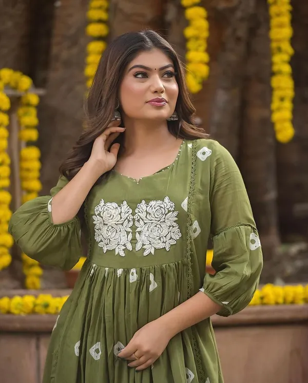 Green_Premium_Regular_Fit_Cotton_A_Line_Kurti_Set_For_Women
