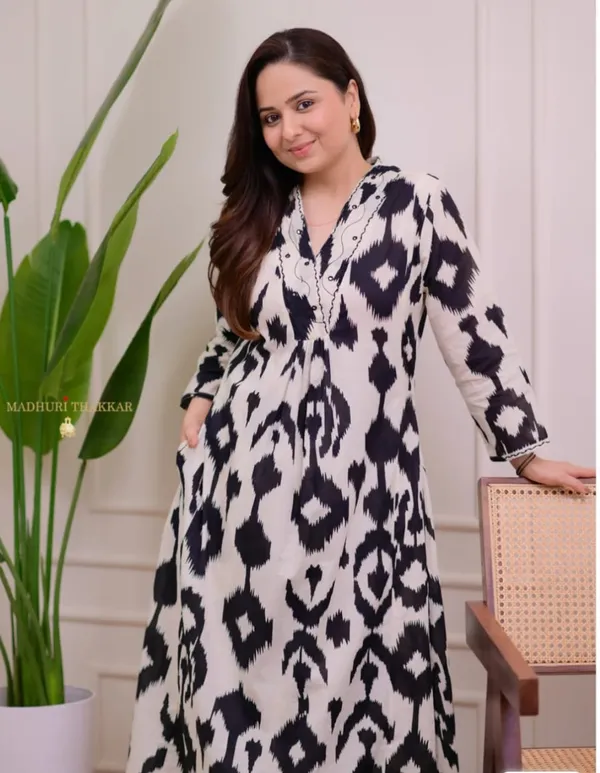 Multicolor_Special_Regular_Fit_Premium_Cotton_Suit_Set_For_Women