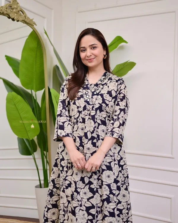 Multicolor_Special_Premium_Cotton_Suit_Set_For_Women