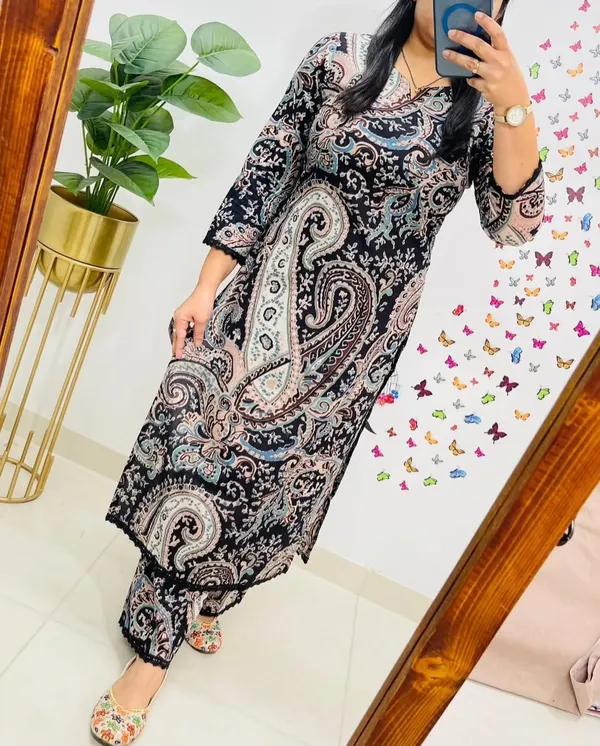 Black_Trending_Regular_Fit_Kurti_With_Pant_Set_For_Women