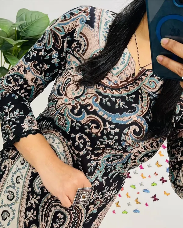 Black_Trending_Regular_Fit_Kurti_With_Pant_Set_For_Women