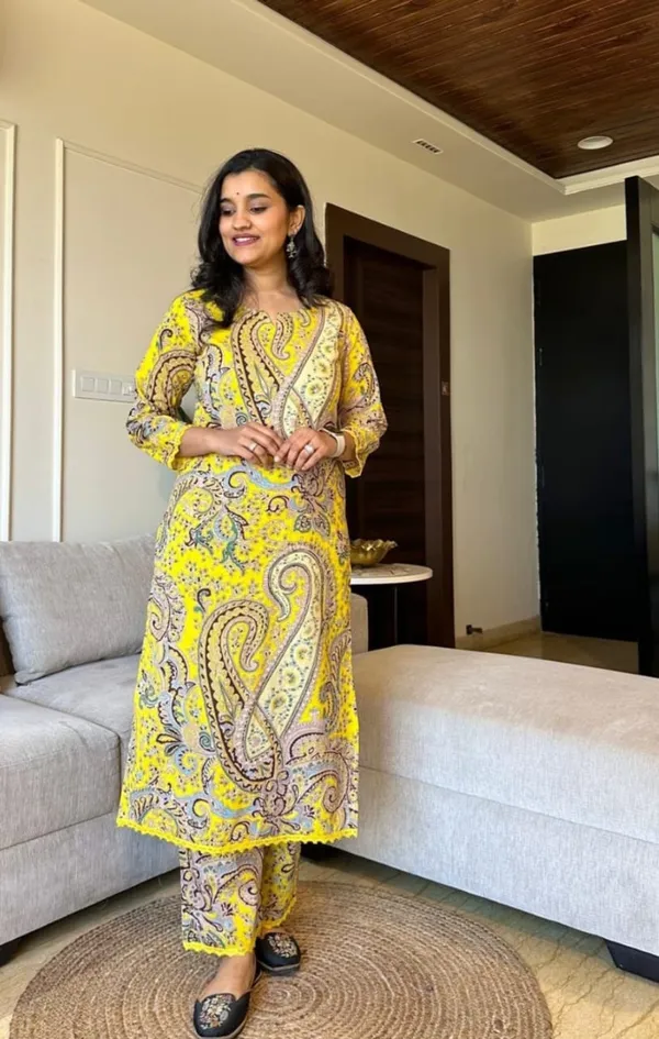 Yellow_Regular_Fit_Trending_Kurti_With_Pant_Set_For_Women