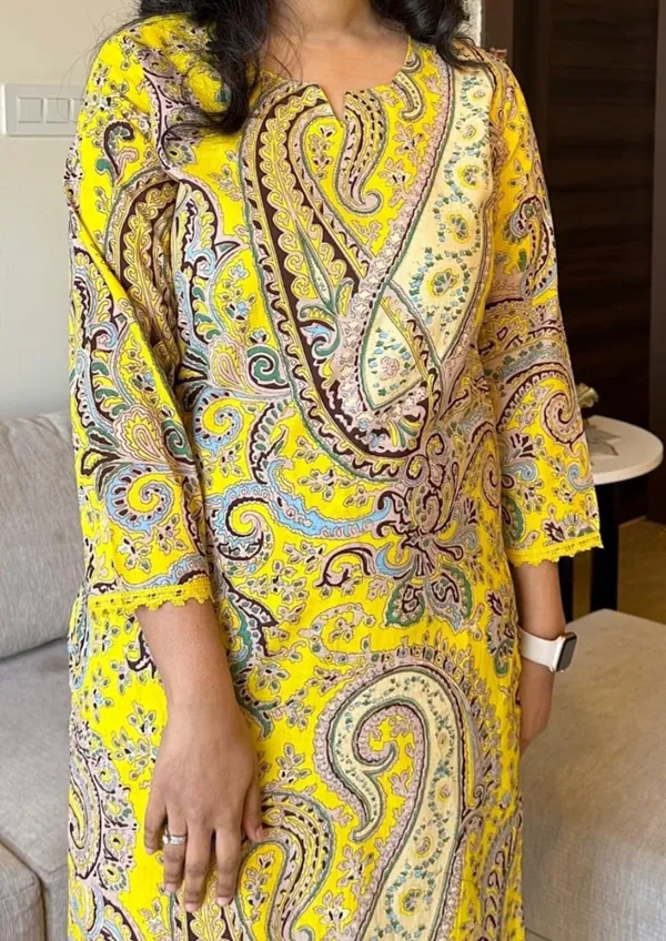 Yellow_Regular_Fit_Trending_Kurti_With_Pant_Set_For_Women