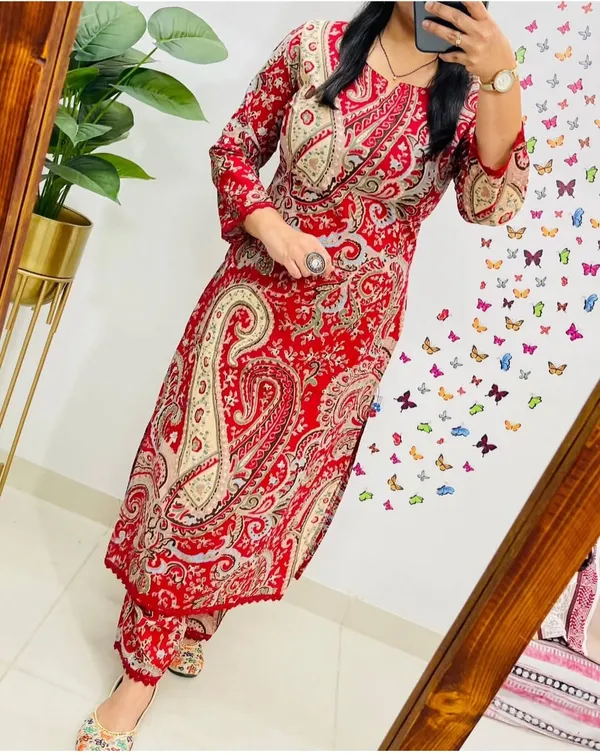 Maroon_Regular_Fit_Trending_Kurti_With_Pant_Set_For_Women
